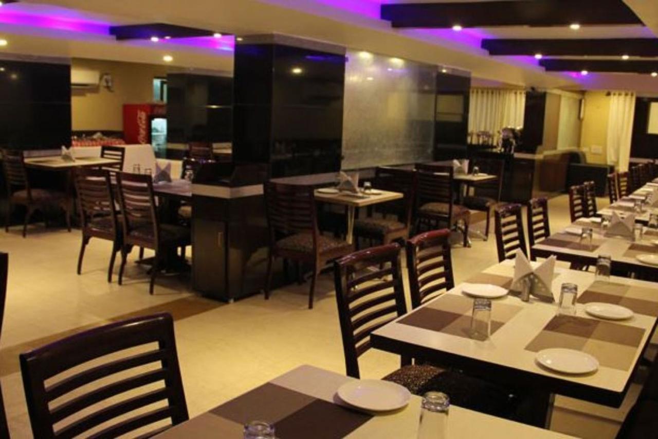 Hotel Parklane Hajdarabad Zewnętrze zdjęcie